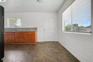 1110 Buena Vista, Alameda, CA 94501 - Photo 9