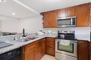 6279 Joaquin Murieta Ave, Newark, CA 94560 - Photo 9
