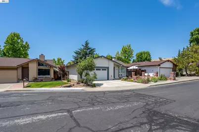 1255 Cougar Ln, Concord, CA 94521 - Photo 5