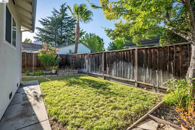 1255 Cougar Ln, Concord, CA 94521 - Photo 45