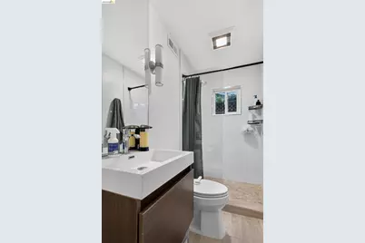 127 Peacock Dr, San Rafael, CA 94901 - Photo 17
