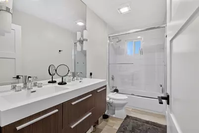 127 Peacock Dr, San Rafael, CA 94901 - Photo 21