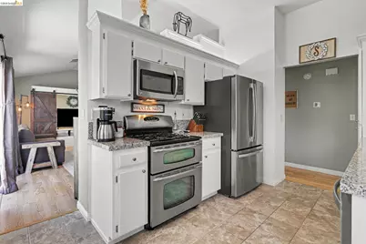 1749 Domaine Way, Oakley, CA 94561 - Photo 21