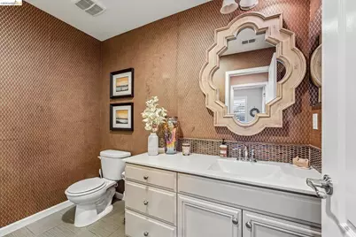8586 Pinehollow Cir, Discovery Bay, CA 94505 - Photo 15
