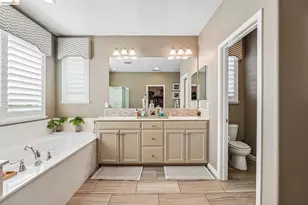 8586 Pinehollow Cir, Discovery Bay, CA 94505 - Photo 29