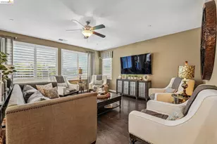 8586 Pinehollow Cir, Discovery Bay, CA 94505 - Photo 5