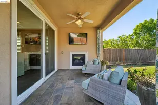 8586 Pinehollow Cir, Discovery Bay, CA 94505 - Photo 31