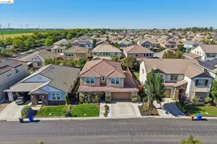 8586 Pinehollow Cir, Discovery Bay, CA 94505 - Photo 35
