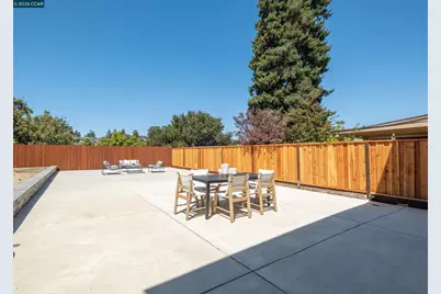 4486 Lawrence Dr, Castro Valley, CA 94546 - Photo 37
