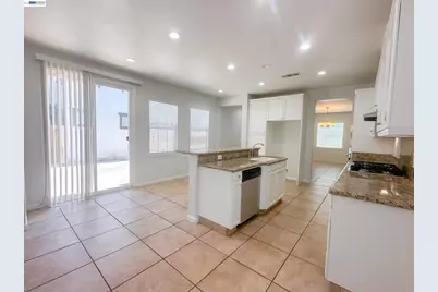 60 Pacifico St, Mountain House, CA 95391 - Photo 9