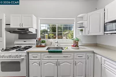 1538 Russell St, Berkeley, CA 94703 - Photo 11
