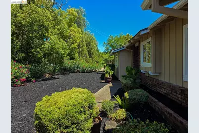 965 Springer Rd, Los Altos, CA 94024 - Photo 31