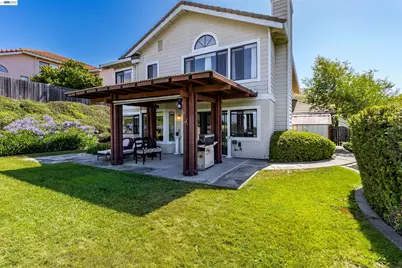 2321 Ascot Pkwy, Vallejo, CA 94591 - Photo 9