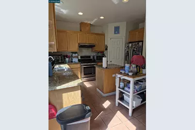 1036 Suncrest Ct, Richmond, CA 94806 - Photo 9