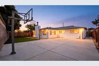 586 Bluefield Ln, Hayward, CA 94541 - Photo 49