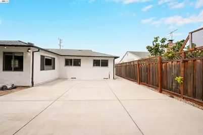 586 Bluefield Ln, Hayward, CA 94541 - Photo 43