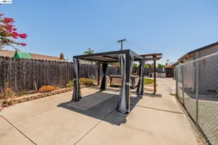 4601 Wilson Ln, Concord, CA 94521 - Photo 45