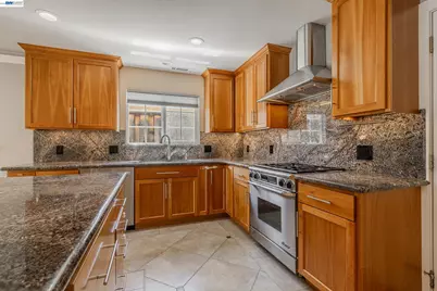 4601 Wilson Ln, Concord, CA 94521 - Photo 23