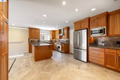 4601 Wilson Ln, Concord, CA 94521 - Photo 21