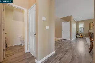 1117 Van Gogh Ln, Patterson, CA 95363 - Photo 11