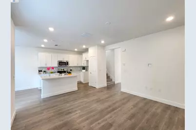 417 Mystic Ln, Pittsburg, CA 94565 - Photo 5