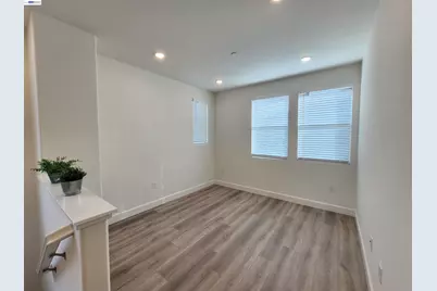 417 Mystic Ln, Pittsburg, CA 94565 - Photo 9