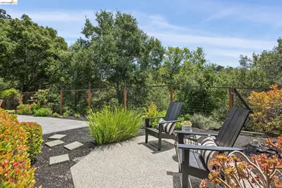 21 Orinda Vista Dr, Oakland, CA 94605 - Photo 53