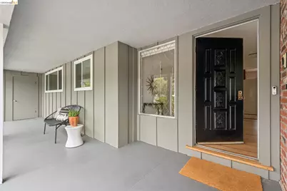 21 Orinda Vista Dr, Oakland, CA 94605 - Photo 57
