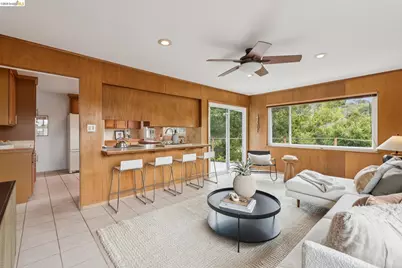 21 Orinda Vista Dr, Oakland, CA 94605 - Photo 27
