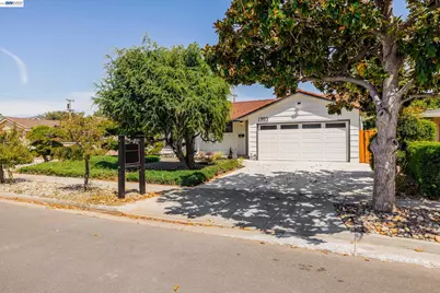 1393 Annapolis Way, San Jose, CA 95118 - Photo 3