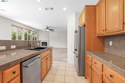 2472 Grant St, Brentwood, CA 94513 - Photo 13