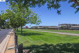 2472 Grant St, Brentwood, CA 94513 - Photo 35