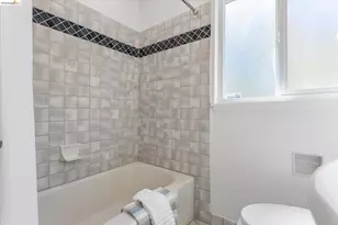 4436 Hyacinth Ave, Oakland, CA 94619 - Photo 25