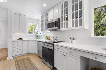 4436 Hyacinth Ave, Oakland, CA 94619 - Photo 15