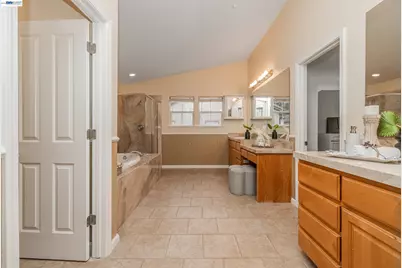 4166 Mystic View Ct, Hayward, CA 94542 - Photo 27