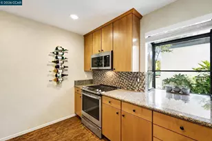 908 Marina Dr, Napa, CA 94559 - Photo 13