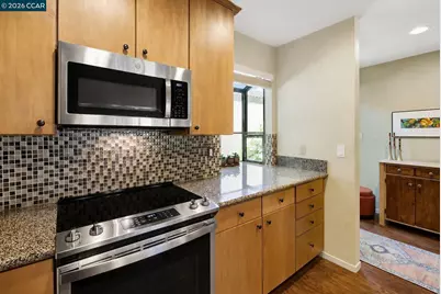 908 Marina Dr, Napa, CA 94559 - Photo 17