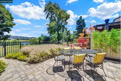 908 Marina Dr, Napa, CA 94559 - Photo 5