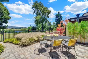 908 Marina Dr, Napa, CA 94559 - Photo 5