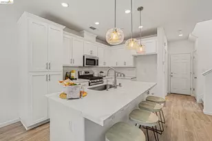 38 Fern Ln, Pittsburg, CA 94565 - Photo 9