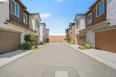 38 Fern Ln, Pittsburg, CA 94565 - Photo 29