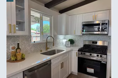 1190 1st Street, Fairfield, CA 94533 - Photo 3