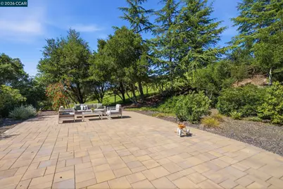 2151 Sky View Ct, Moraga, CA 94556 - Photo 35
