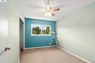 4815 Shetland Ave, Oakland, CA 94605 - Photo 21