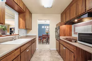 4815 Shetland Ave, Oakland, CA 94605 - Photo 15