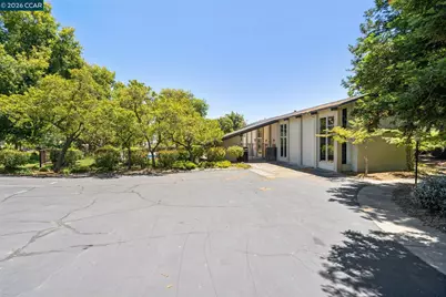 1870 Cannon Dr, Walnut Creek, CA 94597 - Photo 25