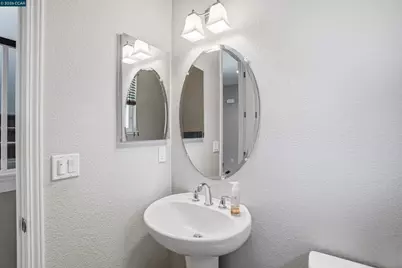 98 Belle Harbor Cir, Pittsburg, CA 94565 - Photo 15