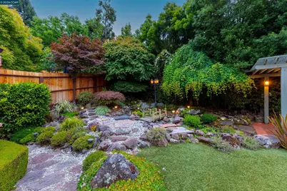 21 Oval Rd, Oakland, CA 94611 - Photo 3
