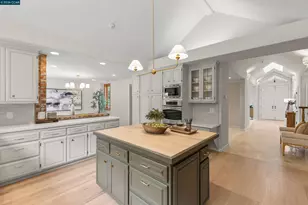 21 Oval Rd, Oakland, CA 94611 - Photo 13