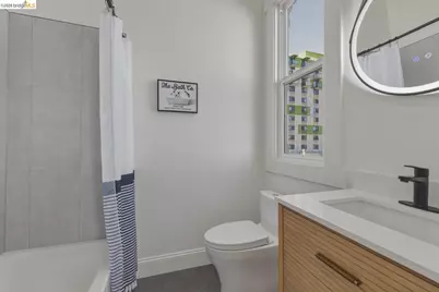 523 25th St, Oakland, CA 94612 - Photo 15